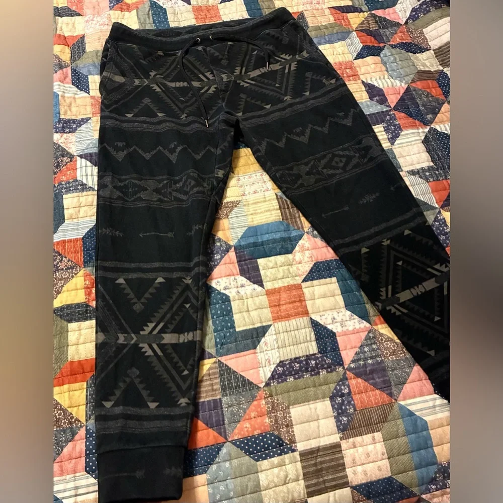 POLO RALPH LAUREN SOUTHWESTERN PATTERNED SWEATPANTS- SIZE LARGE